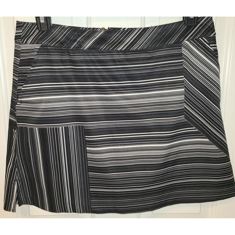 LADY HAGEN WOMENS SKIRT SKORT W/ BUILT SHORTS SZ 10 Golf Tennis Active Pockets